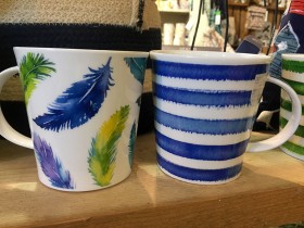 feather_and_striped_mugs