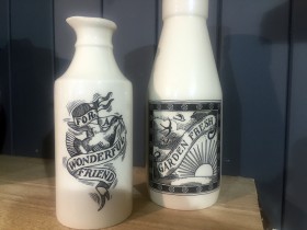 black_white_bottles