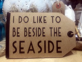 i_do_like_to_be_beside_the_seaside